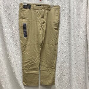 NWT Roundtree& Yorke size 36X30 Men's Tan Chinos straight fit flat front casual‎